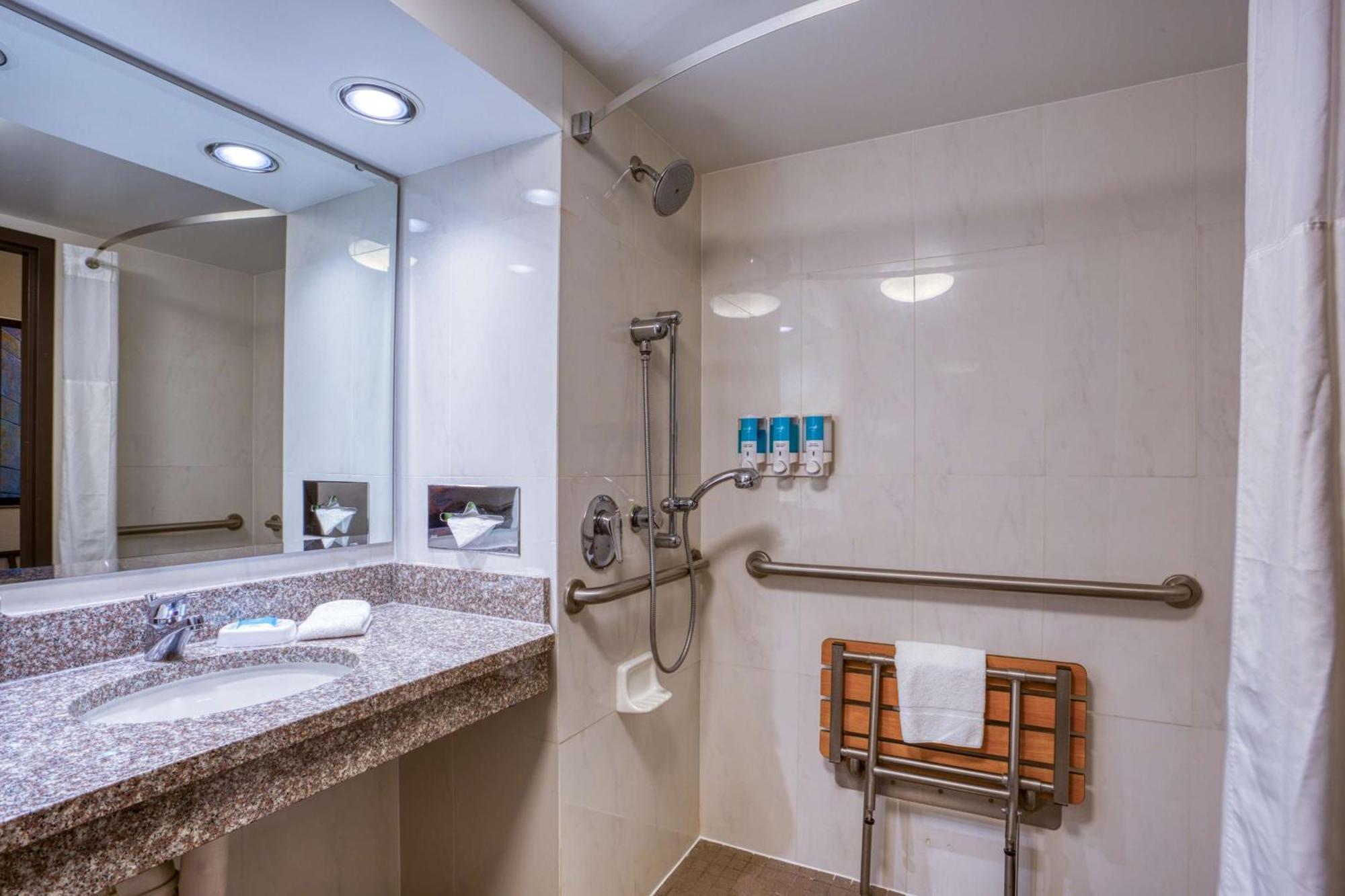 Drury Inn & Suites St. Louis - Фервь'ю-Гайтс Екстер'єр фото