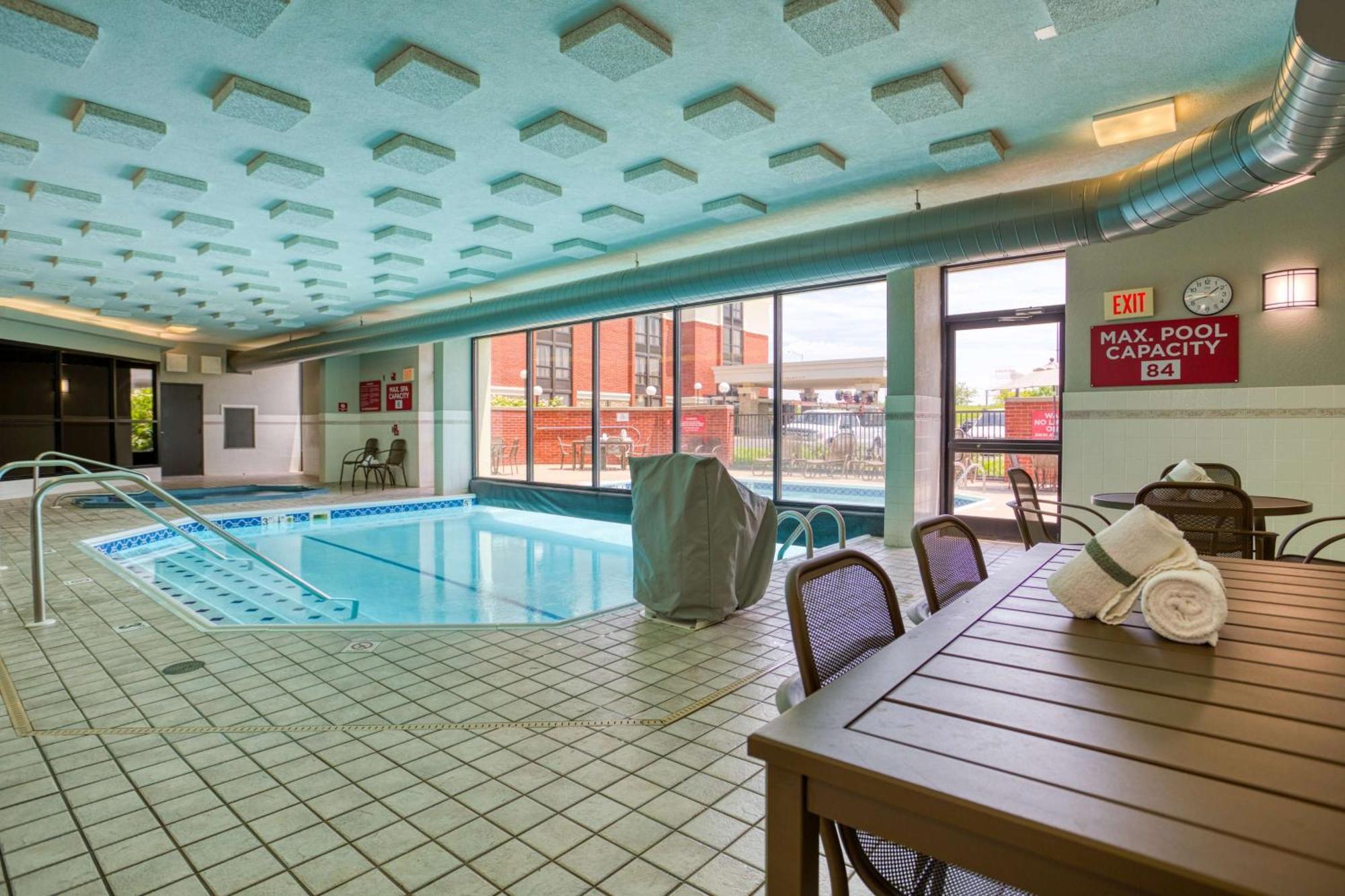 Drury Inn & Suites St. Louis - Фервь'ю-Гайтс Екстер'єр фото